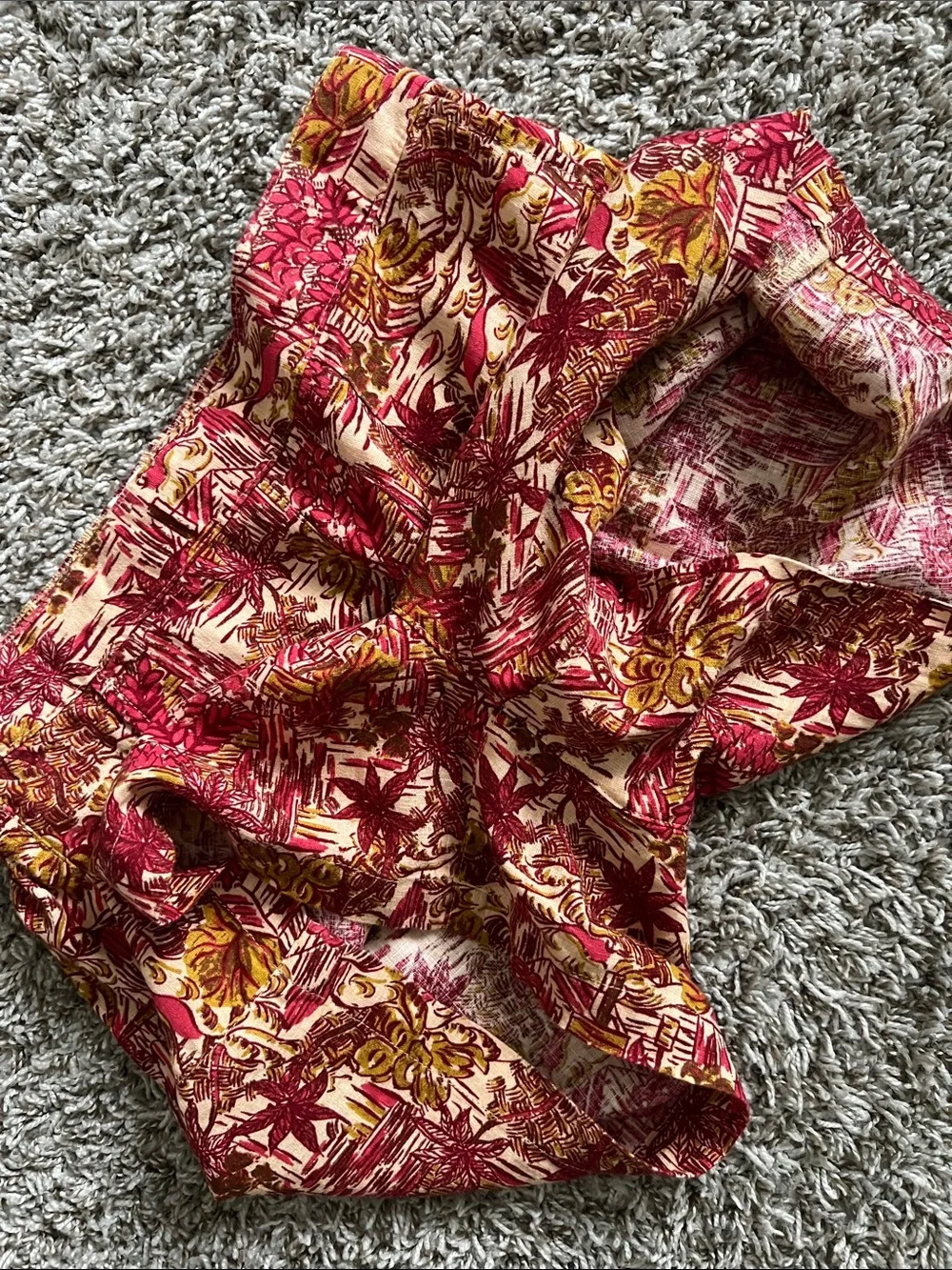 Like New! JOIE Linen Blend Red Floral Print Pull On Casual Shorts in Size S - Picture 10 of 14